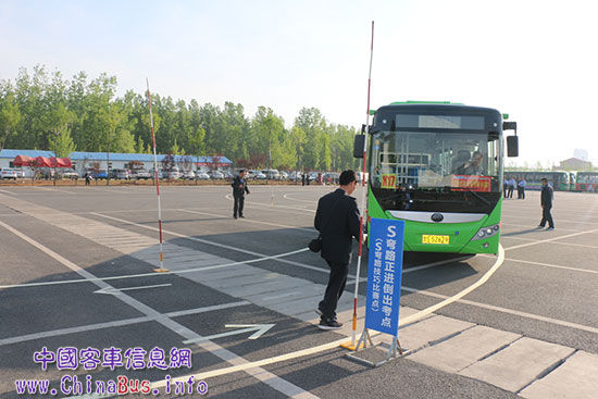宇通E8纯电动客车助力莱芜公交赛技能