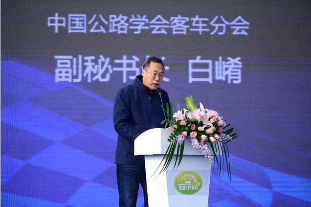 绿色出行，公交优先，打赢蓝天保卫战