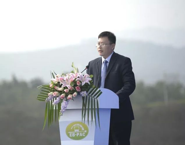 绿色出行，公交优先，打赢蓝天保卫战