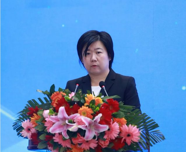 绿色出行，公交优先，打赢蓝天保卫战